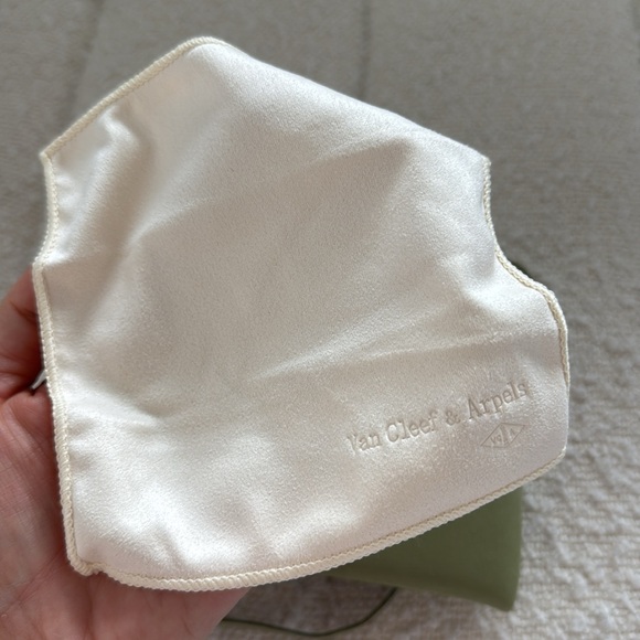 Van Cleef & Arpels cleaning kit - Picture 6 of 10